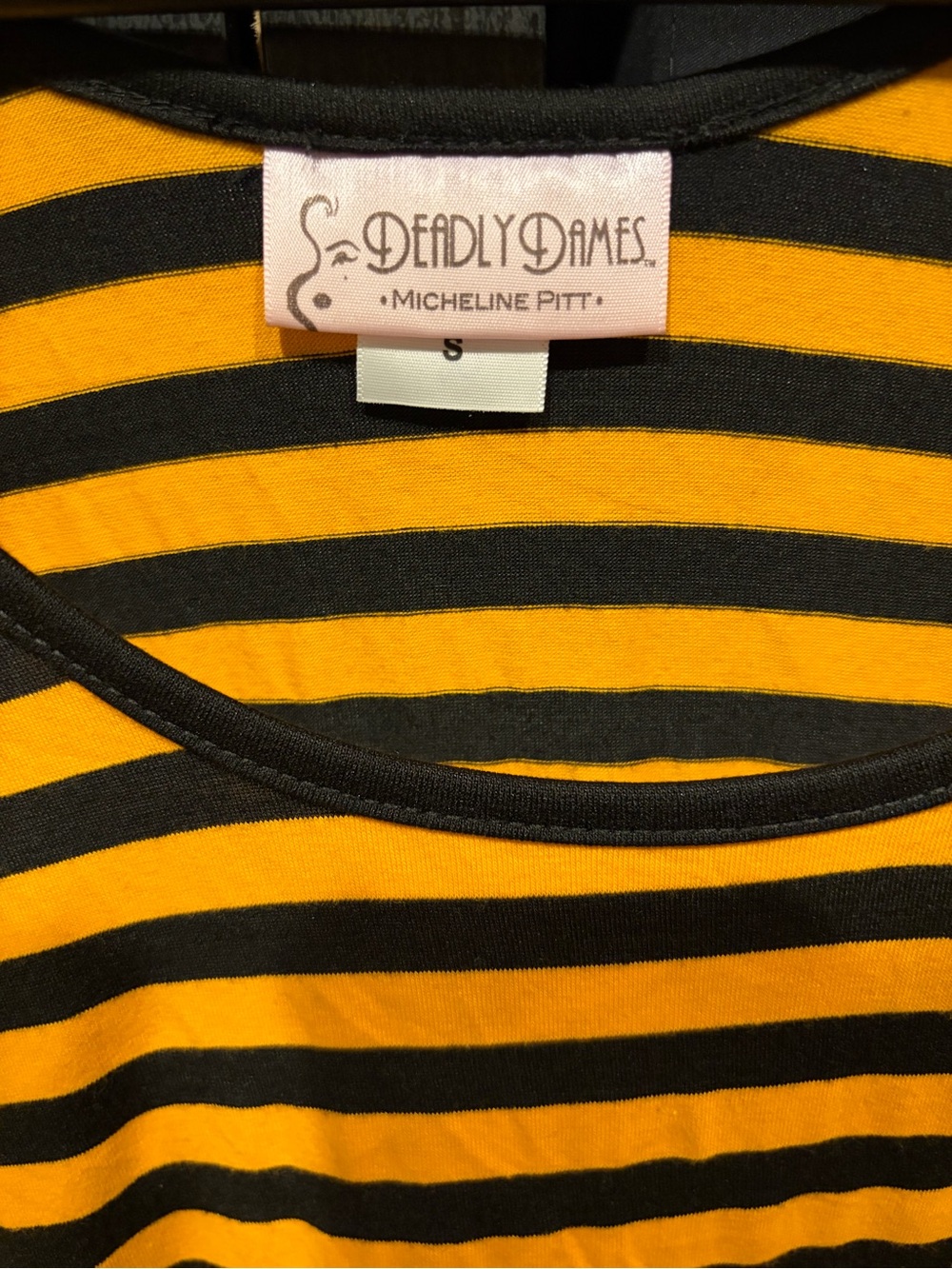 Pinup Couture Deadly Dames Hotrod Honey Pencil Dress Size S NWOT - Picture 6 of 6